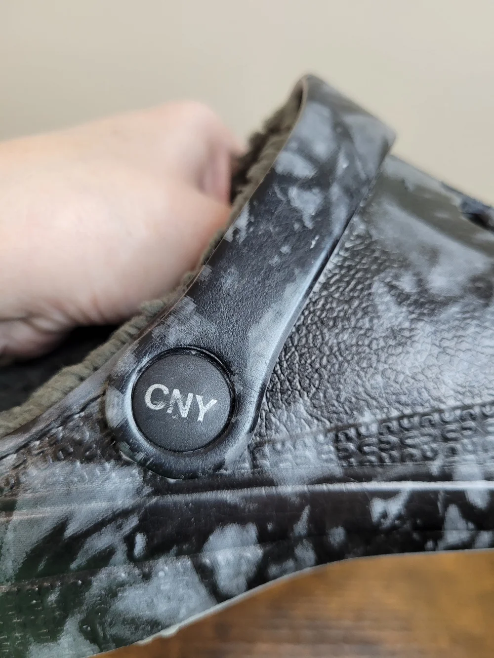 Capelli New York Gray & Black Tie-Dye Fleece Lined Clog size 3/4